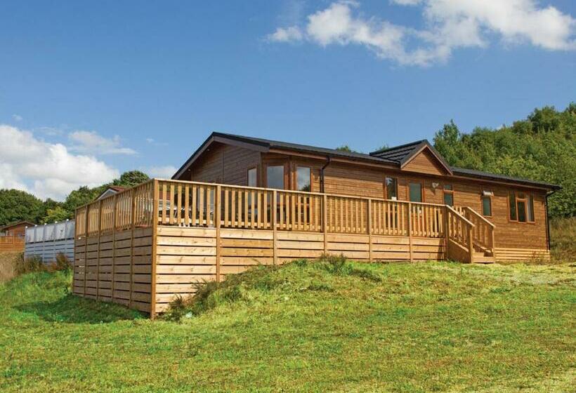 Дом 3 Спальни, Warren Lodges