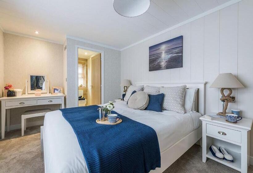 Апартаменты 2 Спальни, Warren Lodges