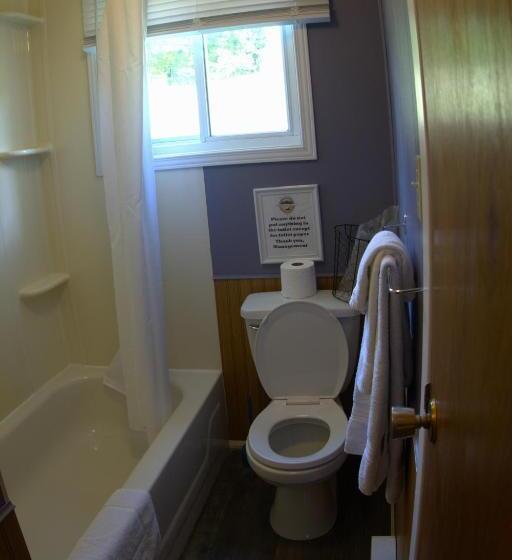 经济房, Port Loring Northland Motel