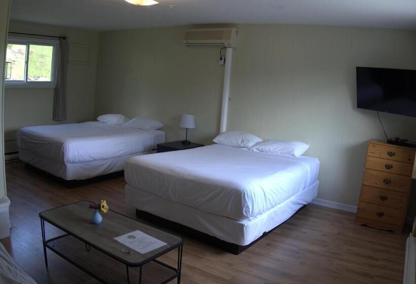 经济房, Port Loring Northland Motel