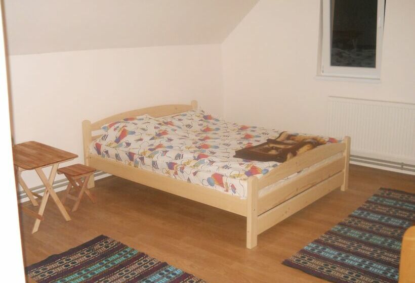 Номер Basic, Pensiunea Cabana Sestina