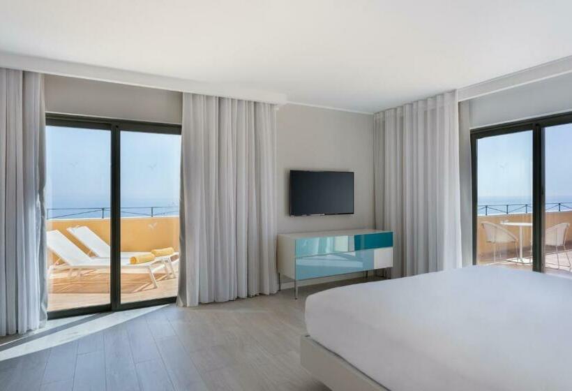 سوییت, Hilton Malta