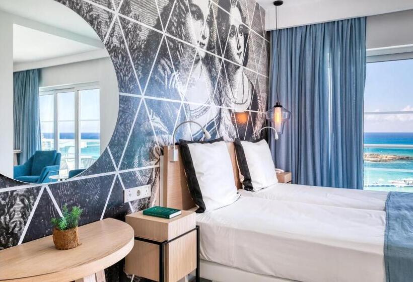 Студия Стандарт Двуспальная Кровать, King Jason Protaras   Designed For Adults By Louis Hotels