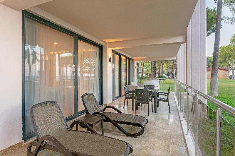 Suite with Terrace, Dobedan World Palace