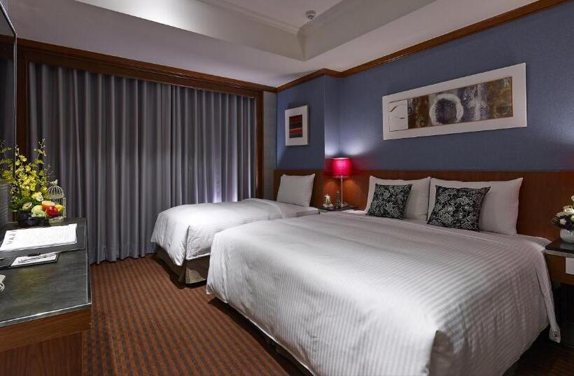 اتاق لوکس سه تخته, Beauty Hotels Taipei   Hotel Bchic