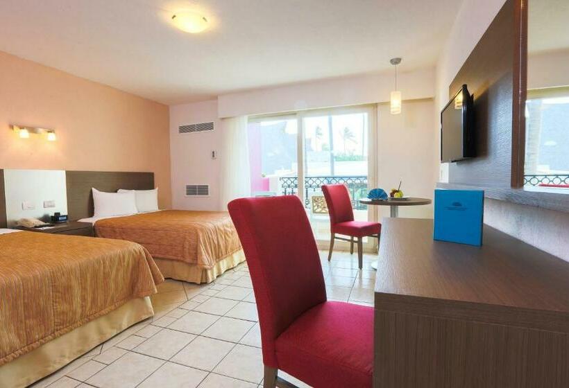 Habitació Estàndard Vista Jardí, Crown Paradise Club All Inclusive