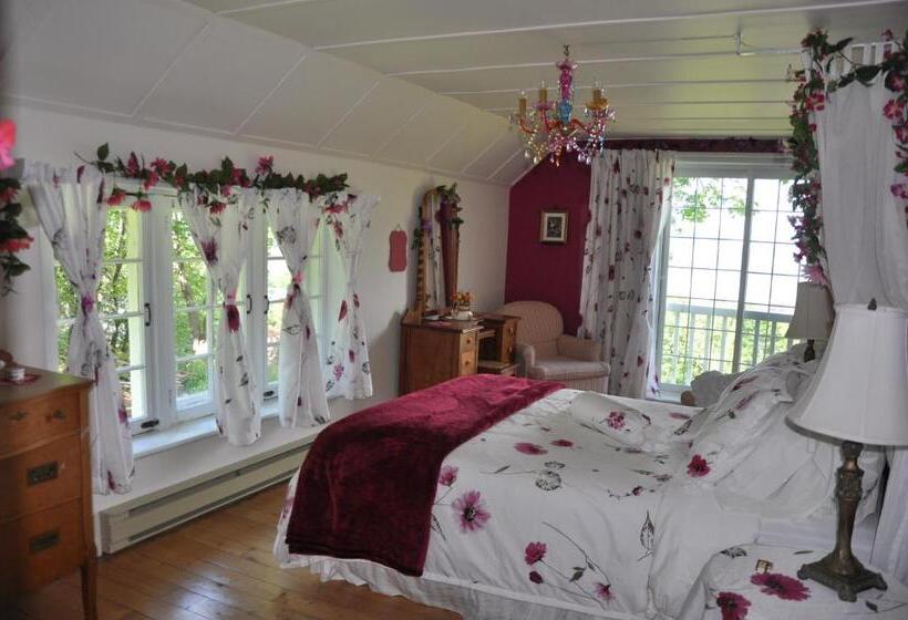 클래식 룸 퀸 침대, Auberge Sur La Cote