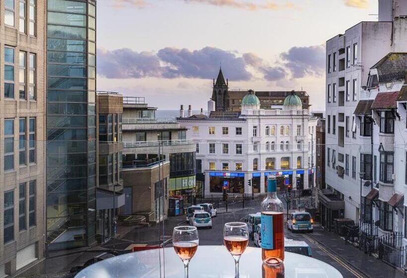 Люкс с Балконом, Q Square By Supercity Aparthotels