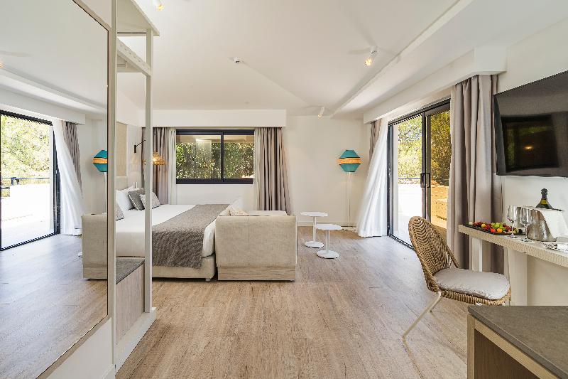 Полулюкс, Grand Palladium Sicilia Resort & Spa