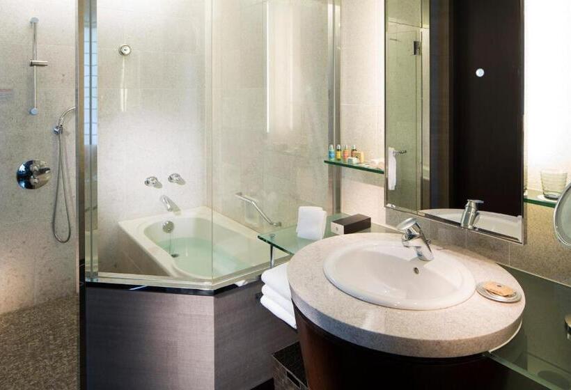 Номер Классика Кровать Кинг, The Strings By Intercontinental, Tokyo, An Ihg
