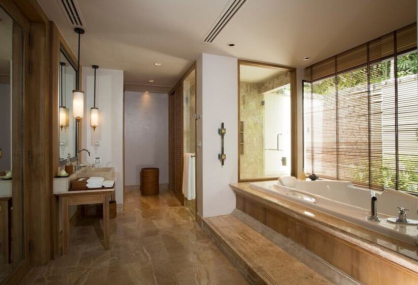 سوییت جونیور با چشم‌انداز دریا, Trisara Villas & Residences Phuket