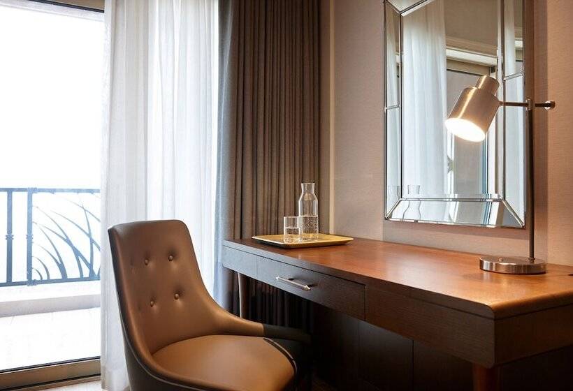Люкс Премиум, Lotte Hotel Jeju