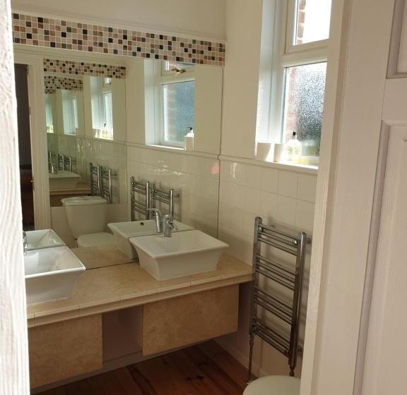 디럭스 스튜디오, Clarence House Shanklin