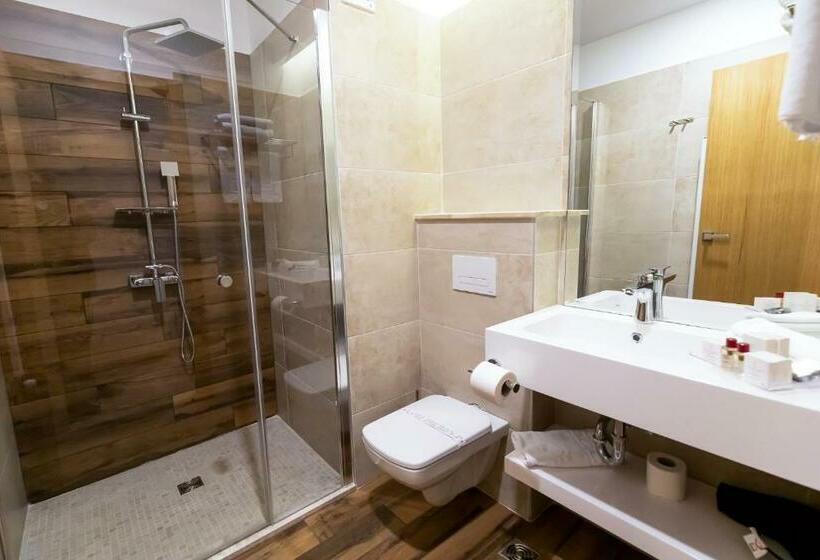 اتاق استاندارد با بالکن, Grand View Hotel & Suites Copou