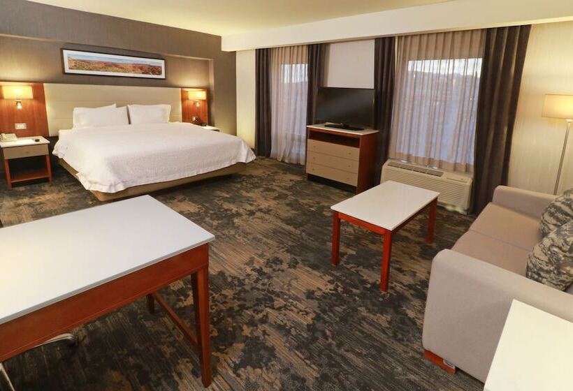 استودیوی استاندارد, Hampton By Hilton Chihuahua