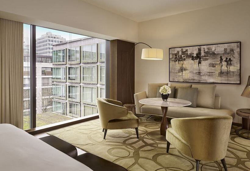 سوییت جونیور, Park Hyatt Zurich – City Center Luxury