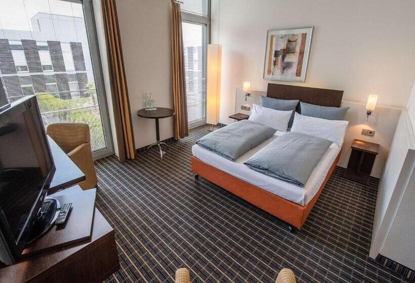 Номер Стандарт, Livenwork Hotel & Coworking Gvz Ingolstadt