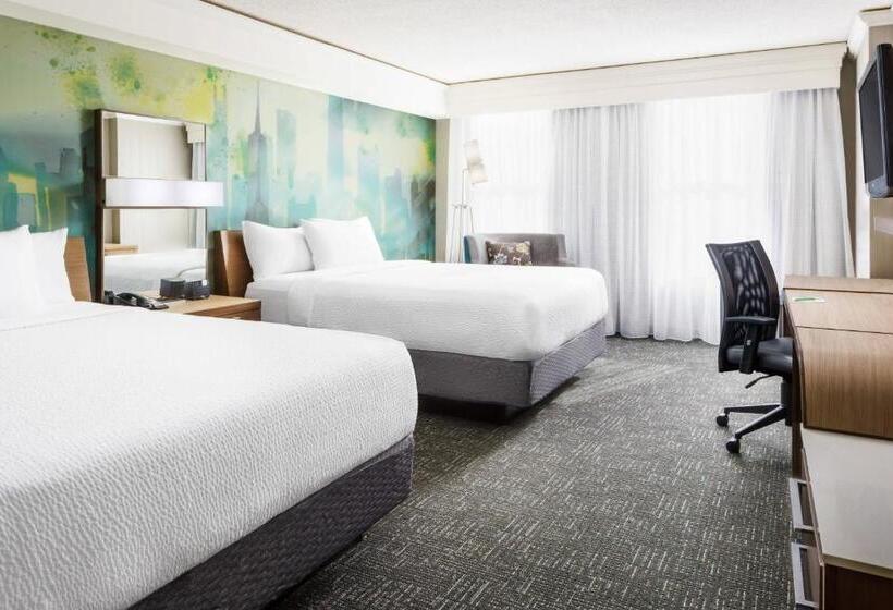 Standard Room Superior Floor, Courtyard Chicago Downtown/magnificent Mile