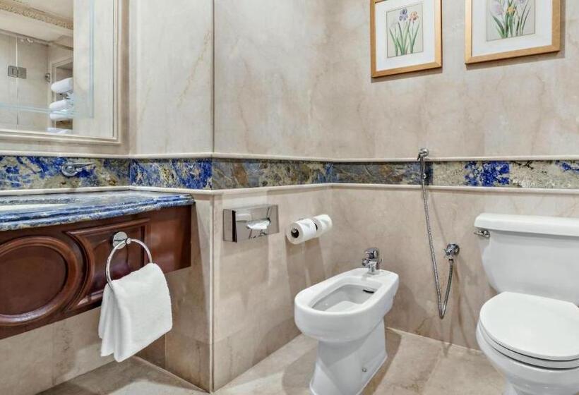 Номер Superior Кровать Кинг, Dar Al Tawhid Intercontinental Makkah, An Ihg