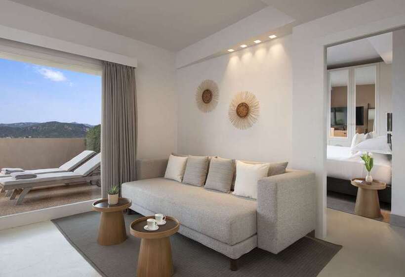 Люкс, Baia Di Chia Resort Sardinia, Curio Collection By Hilton