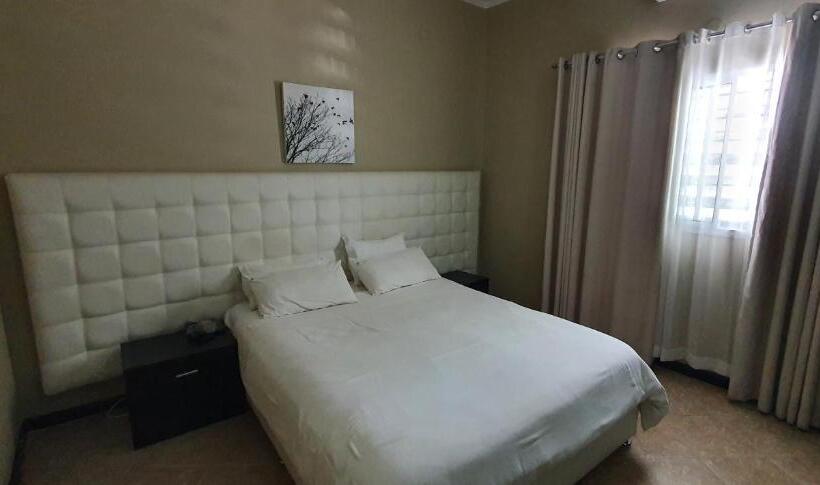 이코노미 룸, Royal Residencial