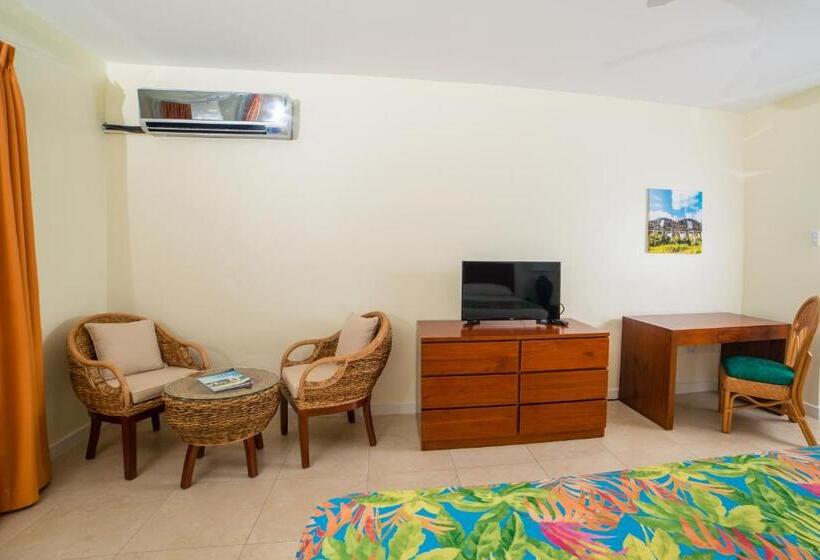 اتاق استاندارد با تخت بزرگ, Sugar Bay Club