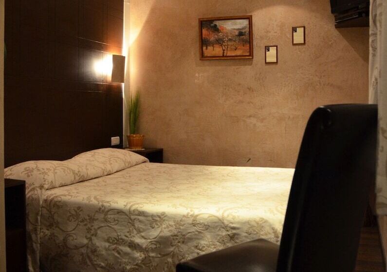 Номер Basic, L Hôtel Le Cheval Noir