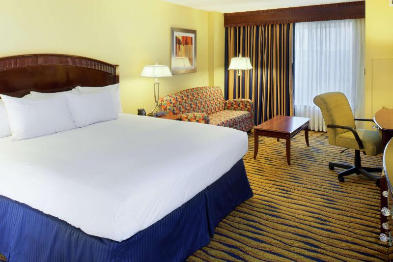 스탠다드 룸 킹사이즈 침대, Doubletree By Hilton Greensboro