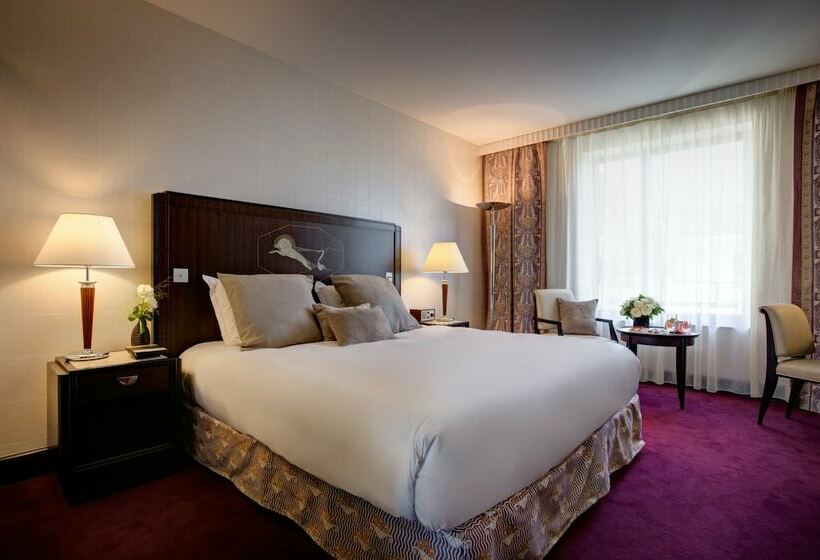 اتاق سوپریور با تخت بزرگ, Hotel Du Collectionneur Arc De Triomphe