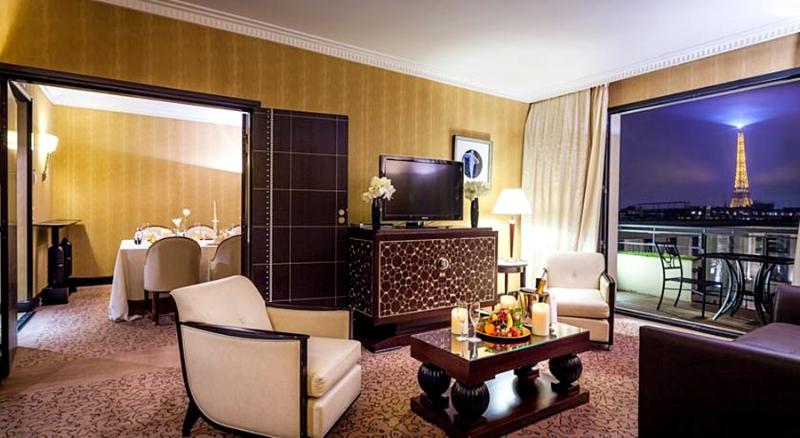 سوییت لوکس, Hotel Du Collectionneur Arc De Triomphe
