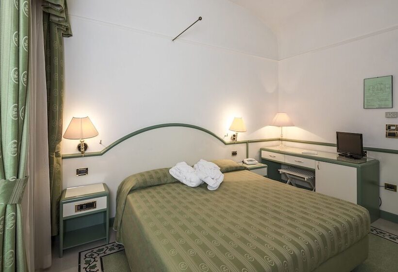 Полулюкс, Grand Hotel Terme