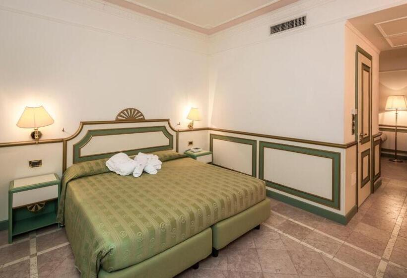 Полулюкс, Grand Hotel Terme
