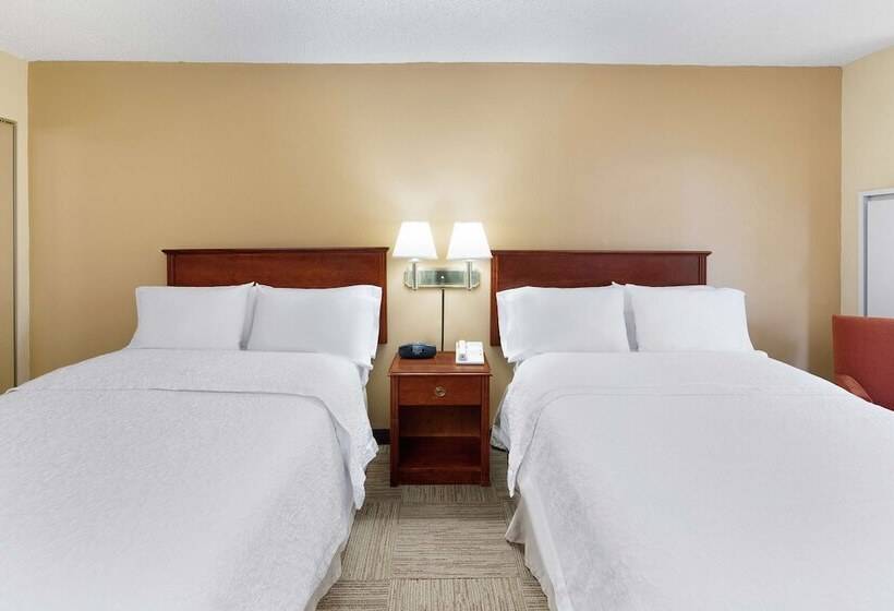 ２ダブルベッドのスタンダードルーム, Hampton Inn Columbus North