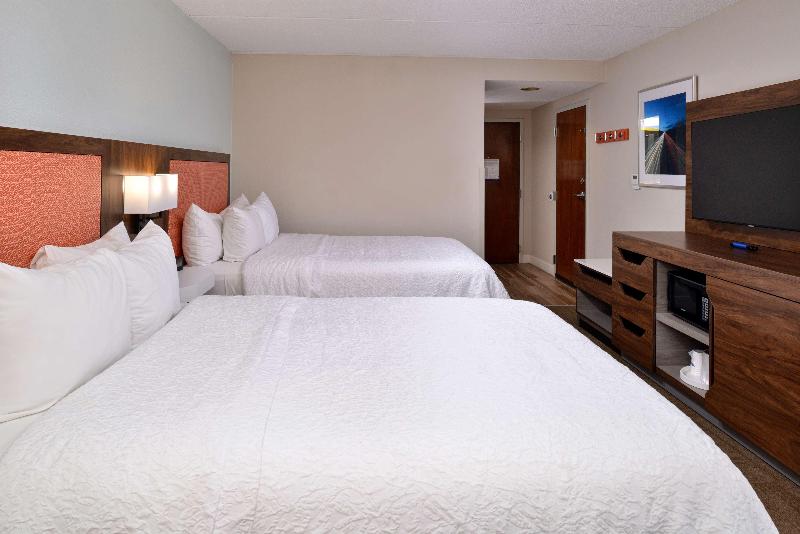 Номер Премиум, Hampton Inn Henderson