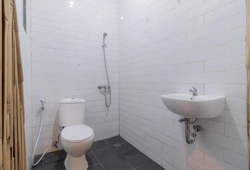 Номер Стандарт, Urbanview Ta Ke Residence Blok M By Reddoorz