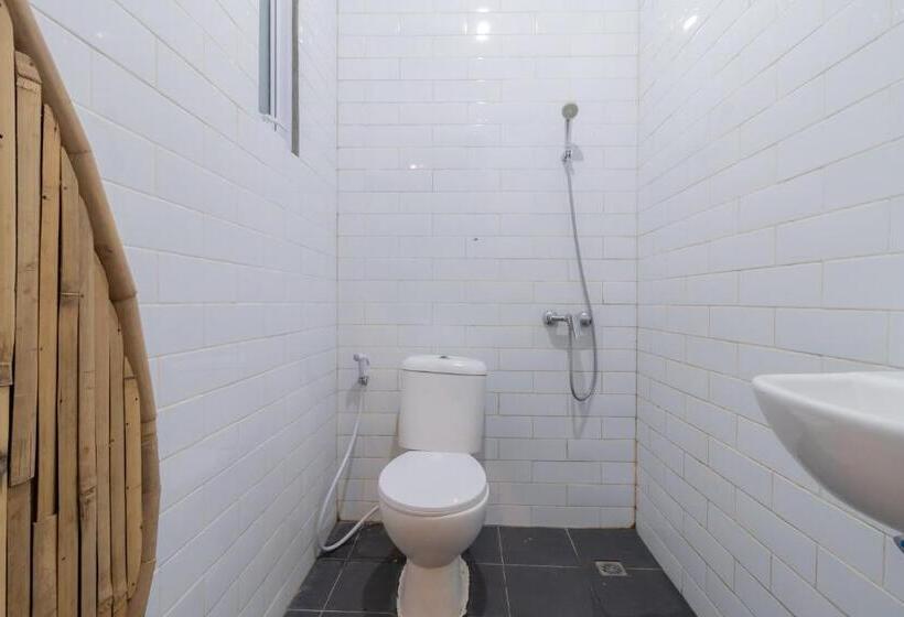 Номер Стандарт, Urbanview Ta Ke Residence Blok M By Reddoorz