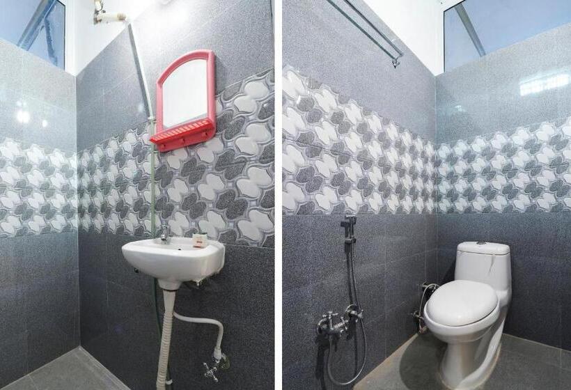 Номер Стандарт, Flagship Fanatic Inn And Banquet Near Chaudhary Charan Singh International Airport