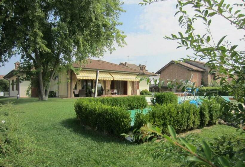 Номер Стандарт, Marinella B&b