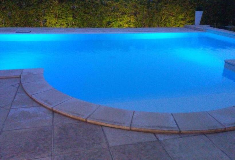 Номер Стандарт, Marinella B&b