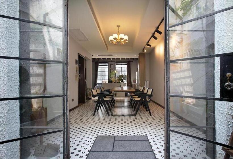 스탠다드 발코니 룸, Shanghai Downtown Hills Boutique Guesthouse   Near Metro Line 7, Exit 3, Changping Road