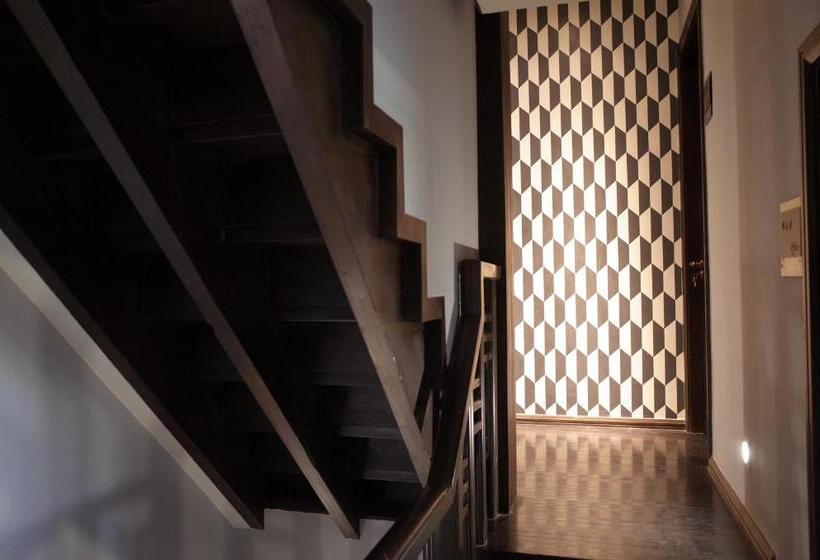 스탠다드 발코니 룸, Shanghai Downtown Hills Boutique Guesthouse   Near Metro Line 7, Exit 3, Changping Road