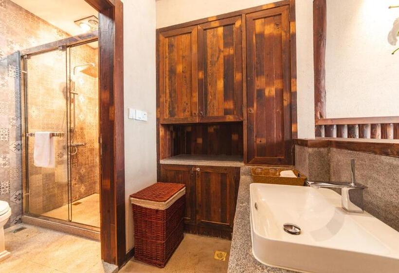 Номер Стандарт с Гидромассажем, Mohe Hostel