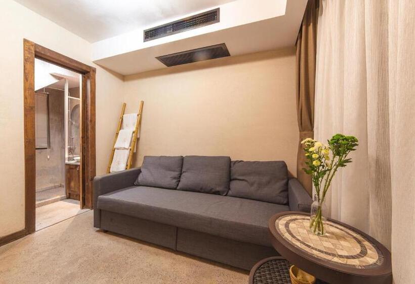 Номер Стандарт с Террасой, Mohe Hostel