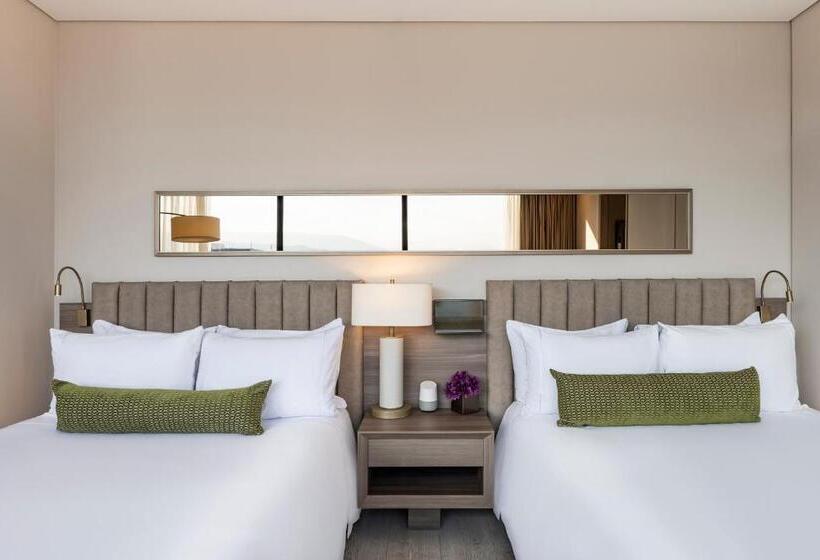 اتاق سوپریور با تخت بزرگ, York Luxury Suites Medellin By Preferred