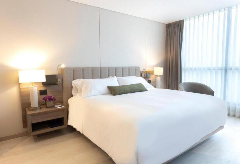 اتاق سوپریور با تخت بزرگ, York Luxury Suites Medellin By Preferred