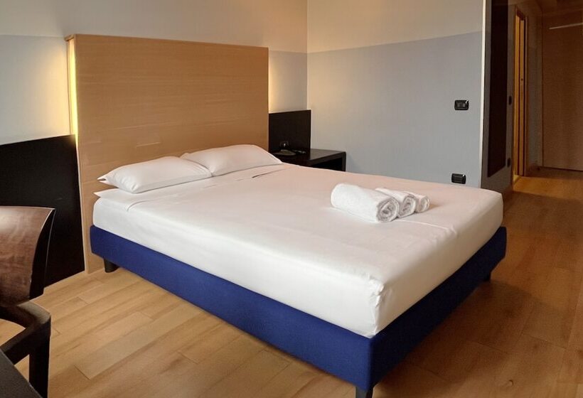Номер Superior, B&B HOTEL Milano Cologno Studios