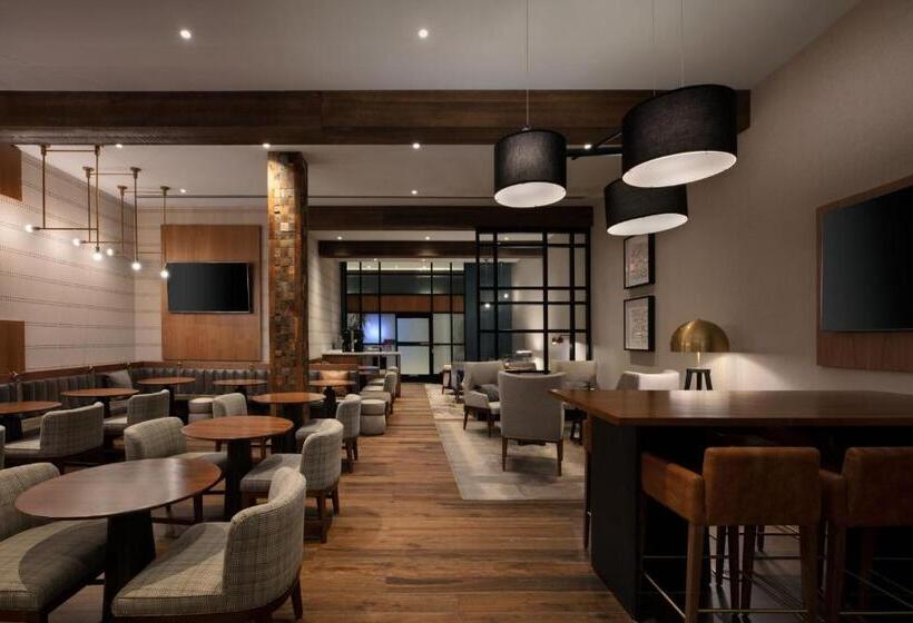 اتاق لوکس, Louisville Marriott Downtown