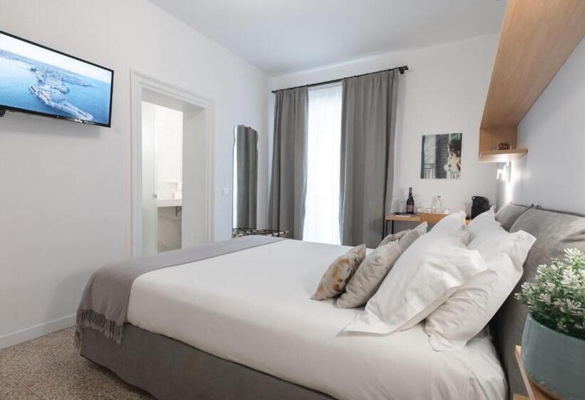 اتاق لوکس, Archè Design Rooms And Suites