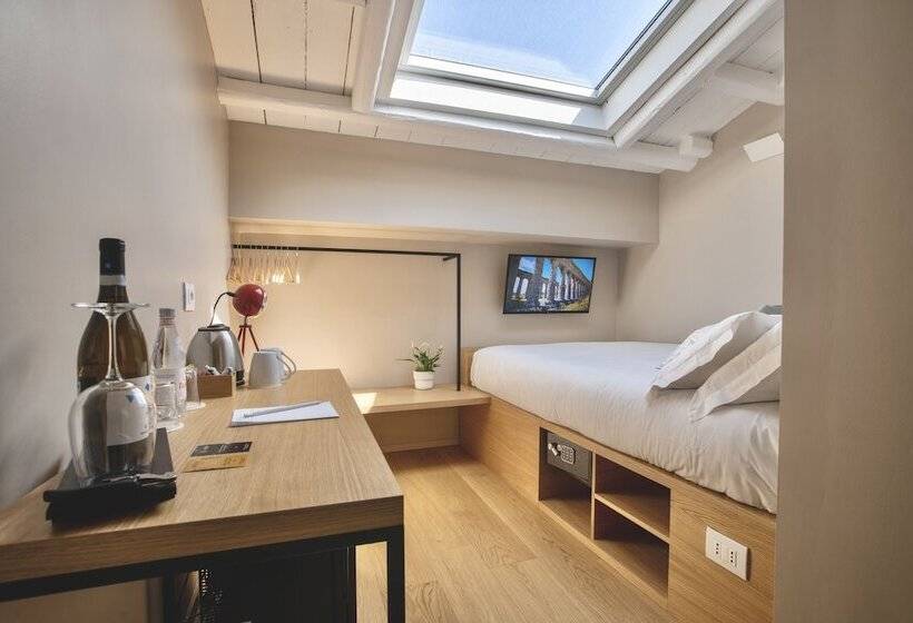 اتاق اکونومی, Archè Design Rooms And Suites