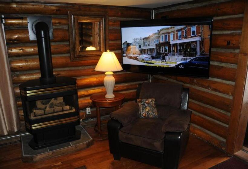 Дом 2 Спальни, Yellowstone Motel   Adults Only   All Rooms Have Kitchens